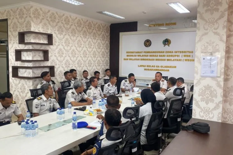 Perkuat Pengawasan, Lapas Gladakan Gelar Rapat Penertiban Barang dan Fasilitas Kamar Hunian