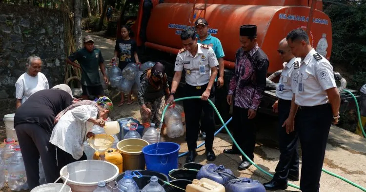 Peduli Kekeringan, Rutan Temanggung Salurkan 10.000 Liter Air Bersih untuk Warga Pendowo